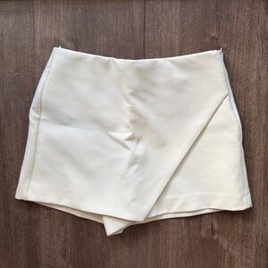 Zara Chic White Skort